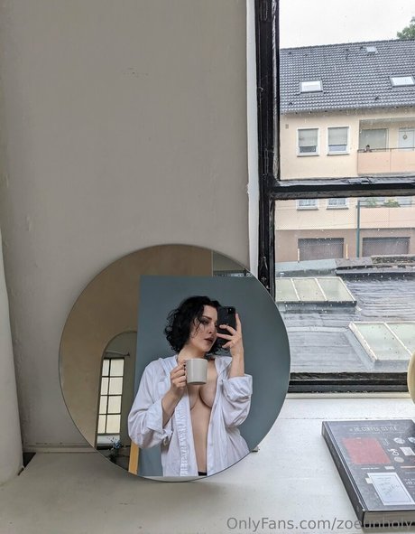 zoeunholy nackt exklusive archiv