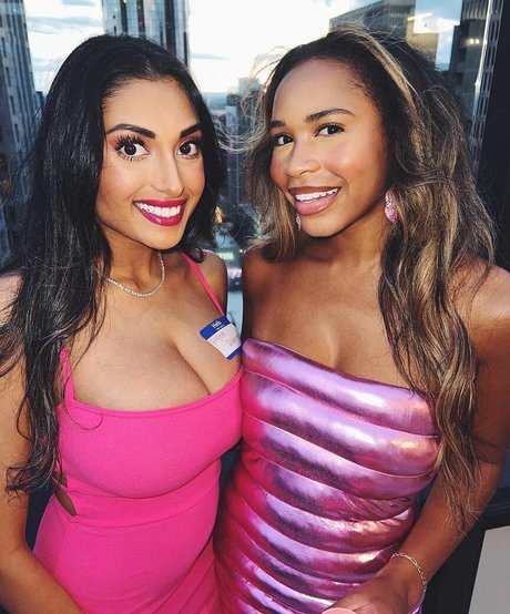 Zia Natasha Lehman erotische kunst galerien