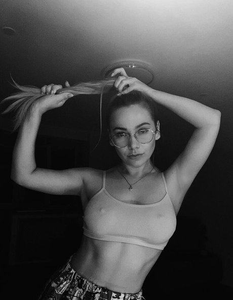 Charevna schauspielerin freie galerien