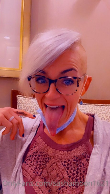 sashamoon1621 nackt pornografische bilder