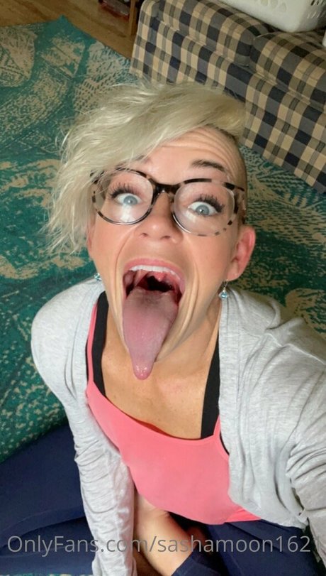 sashamoon1621 pornostar nackt galerie