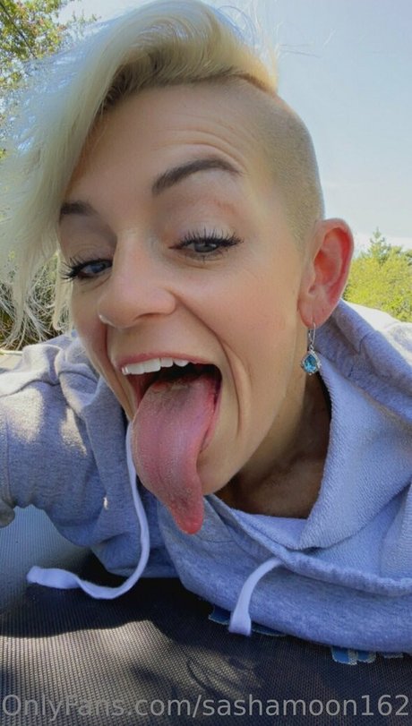 sashamoon1621 nackt xxx archiv