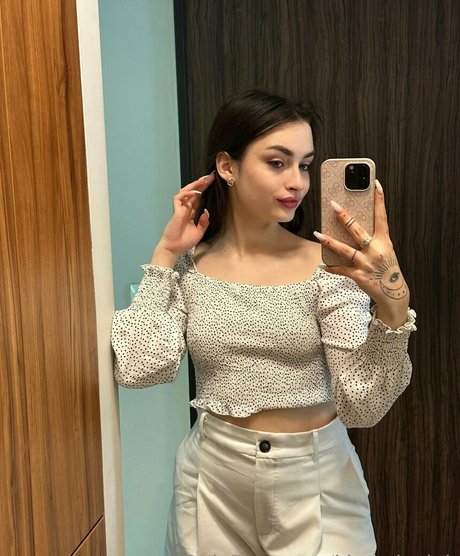 kira vipclub schauspielerin nackten bilder