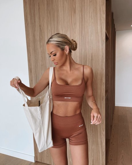 Tahlia Skaines schauspielerin exklusive fotos