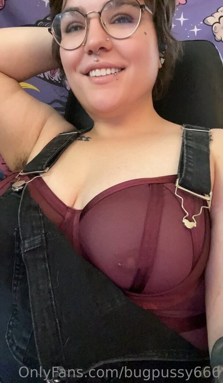 bugpussy666 schauspielerin schöne foto