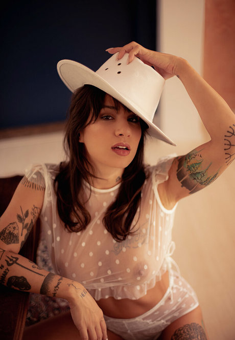 Thais Marin akt pornostar foto