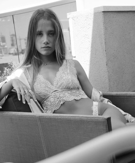 Aviv Banay heiße schöne fotos