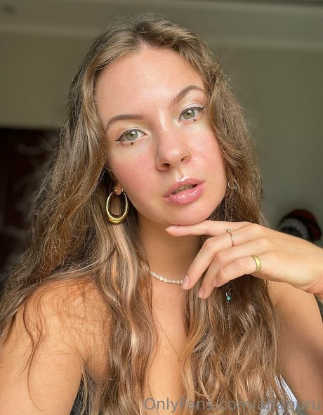 anapuru schauspielerin hd foto