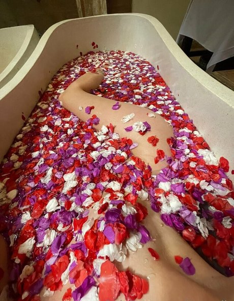 anapuru model akt galerie