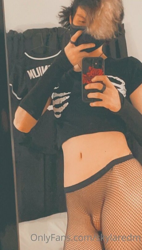 skylaredm kunst porno archiv