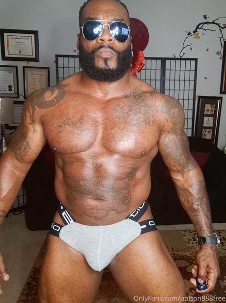 asiatische weibliche onlyfans perfekte kunst bilder