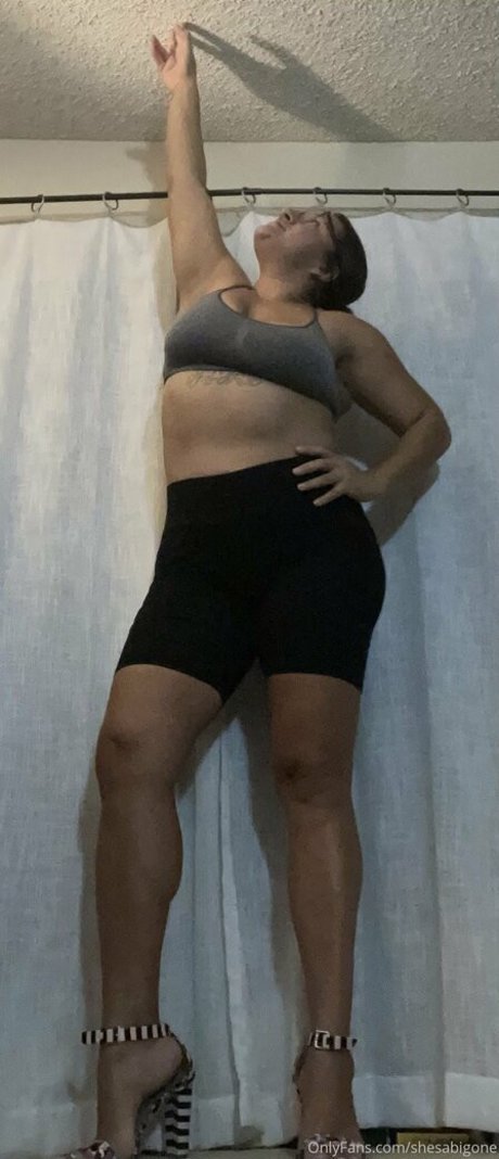 shesabigone schöne heiße galerien