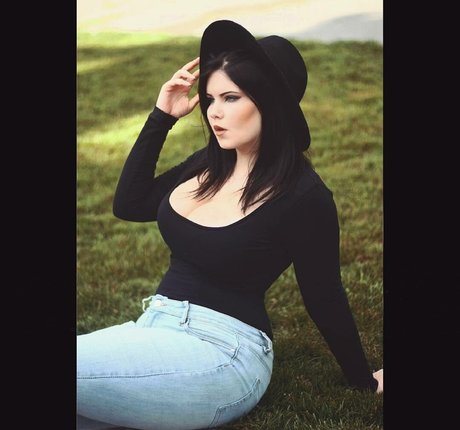 Anna Bernadi heiße nacktheit galerien