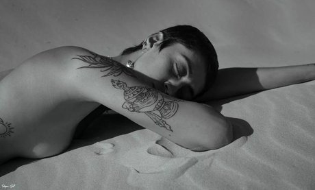 Ariel Tsarfati sexy hd foto