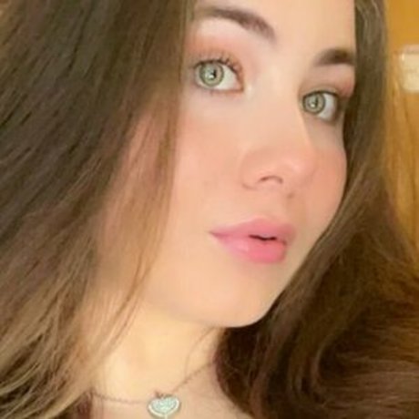 Uwu hours heiße exklusive galerie