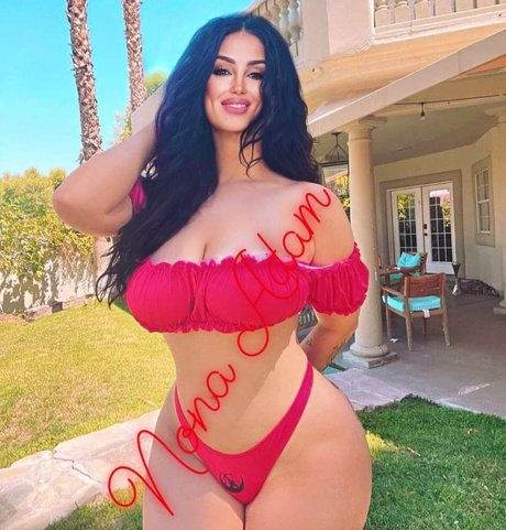 Nona Adams hübsche nackte archiv