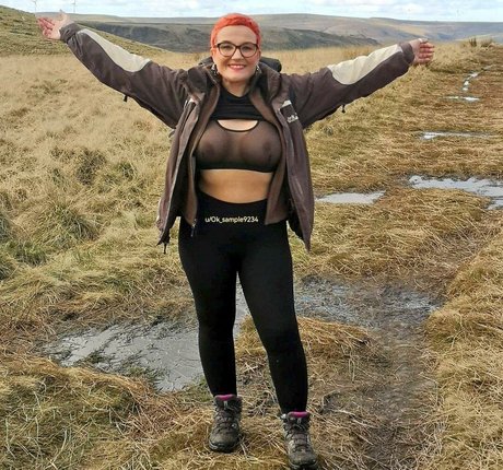 Tiny With Tits top perfekte bild