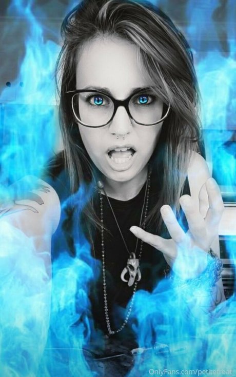 petitetreat_ pornostar hübsche foto