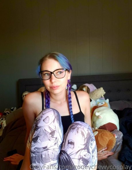 gooeychewycosplay Bilder