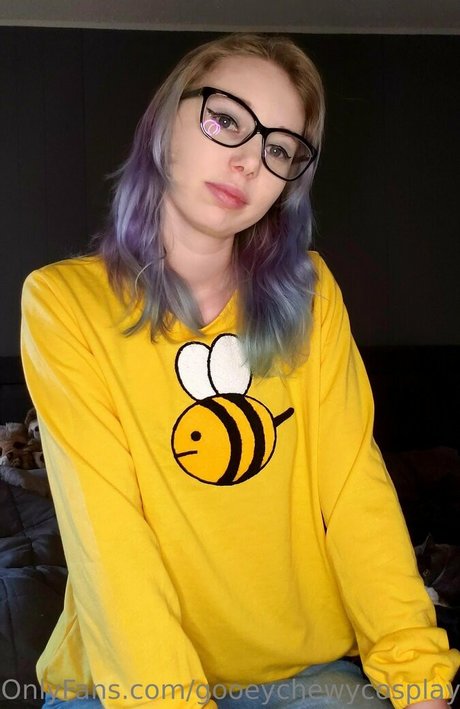 gooeychewycosplay nacktheit kunst galerien