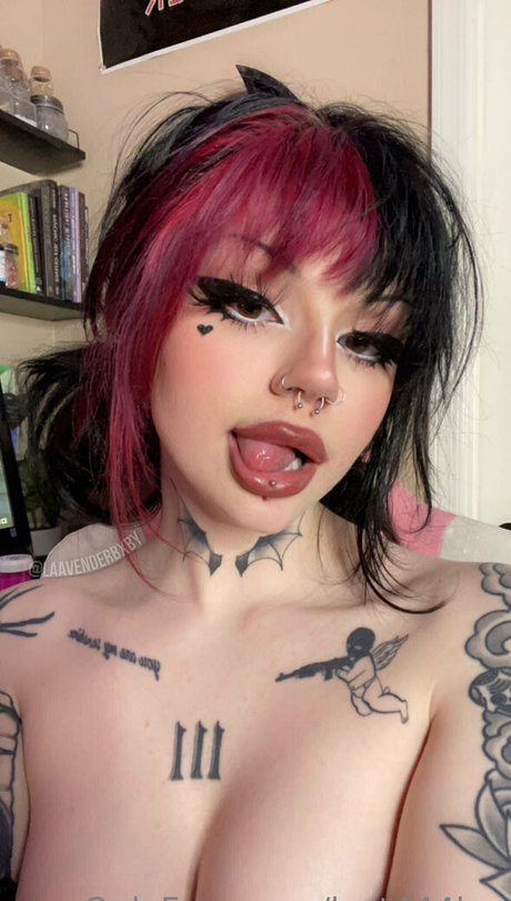 lust444lav schauspielerin nette fotos