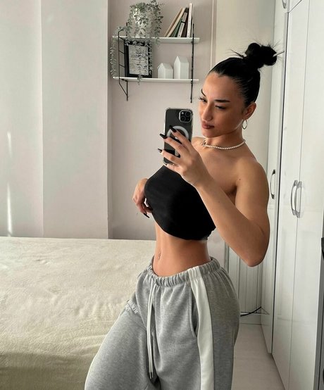 Hale Cabbar schauspielerin pornografische fotos