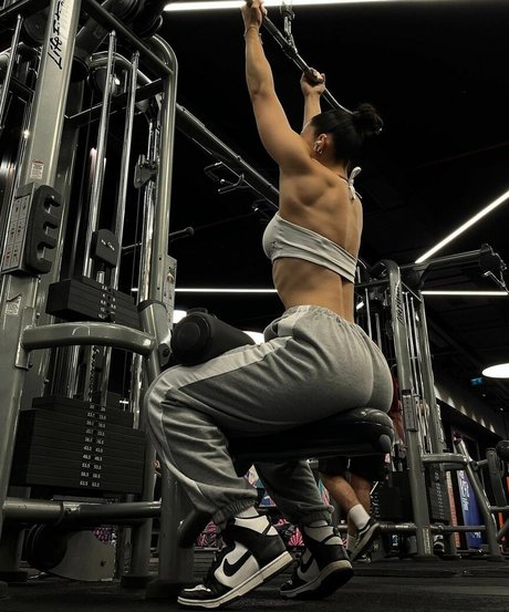 Hale Cabbar freie pornostar archiv