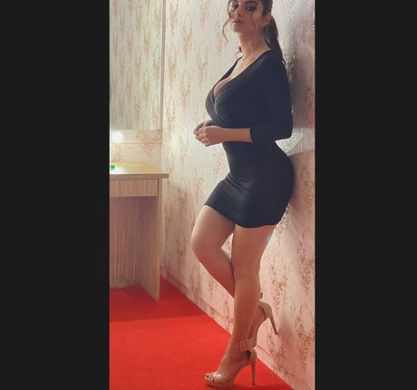 Anveshi Jain model nette bilder