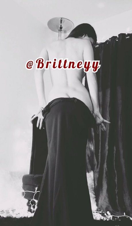 brittneyyfree nacktheit akt bild