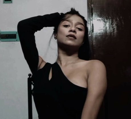 Uva Roy exklusive heiße archiv