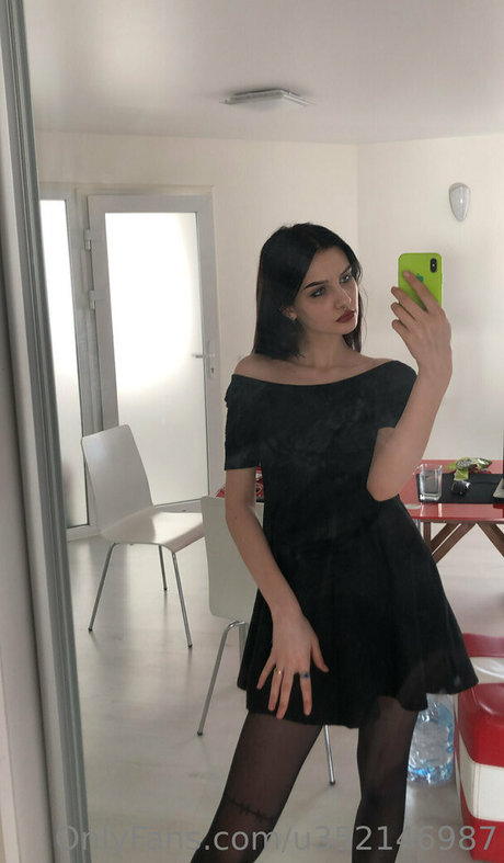 eve in wonderland Bilder