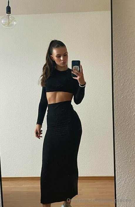 luna gracee perfekte nackt archiv