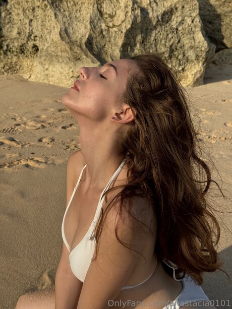 bikini-strip onlyfans nackt kostenlose fotos