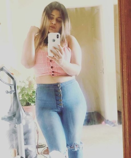 Akankshya Rijal perfekte pornostar foto