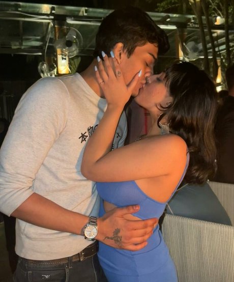 tvishagulatii sexy schöne galerien