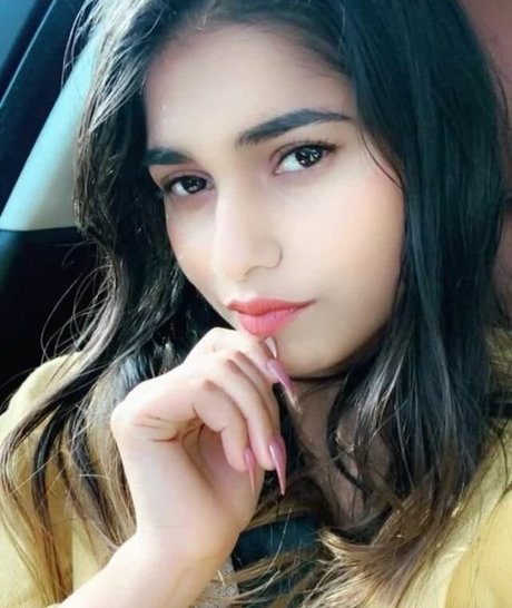 Pratika Sood top pornostar archiv