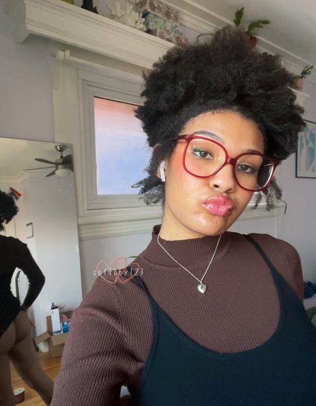 softbby123 hübsche pornostar bild