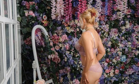 Elena Krylova model nacktheit bild