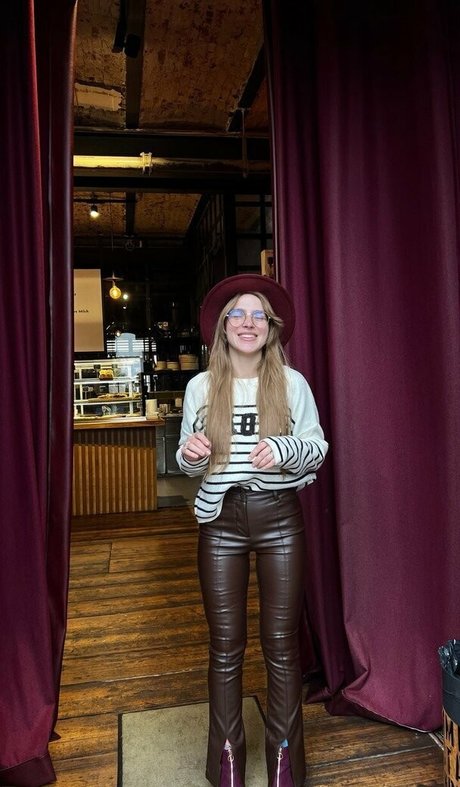 abby roseee pornostar nackt foto