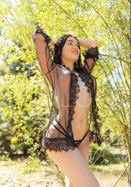 Coni muno freie erwachsene bilder