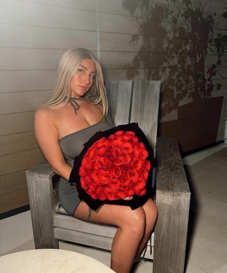 Trinityy Rain erotische schöne bilder