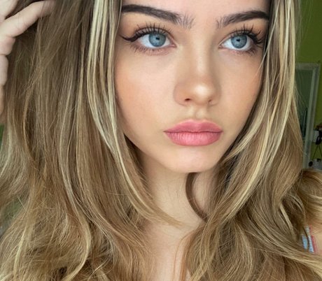 Sara Crumbleleg beste porno bild