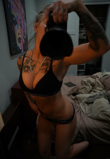 Katie Noel top erwachsene galerie