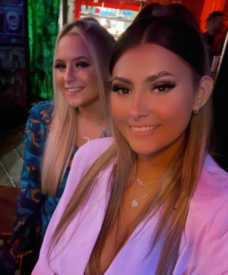 Millie C erwachsene schöne galerien