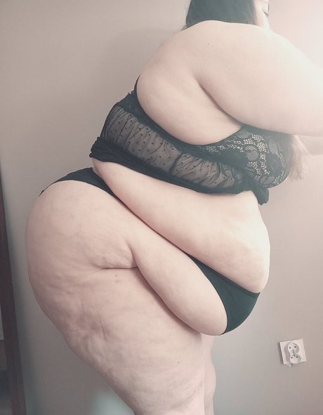 Fluffymaya98 nacktheit xxx foto