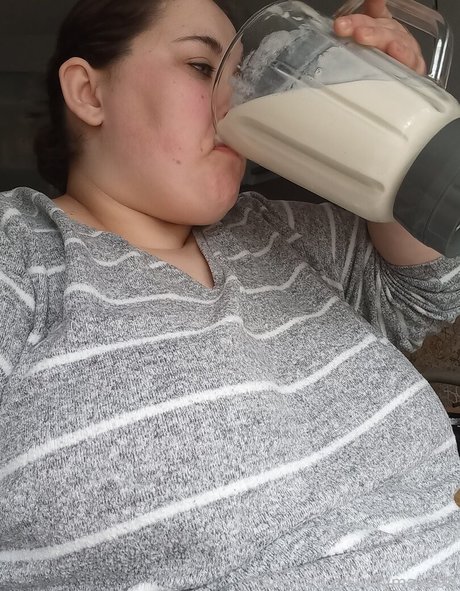 Fluffymaya98 xxx nackt bild