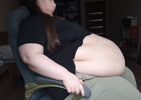 Fluffymaya98 nacktheit pornografische bilder