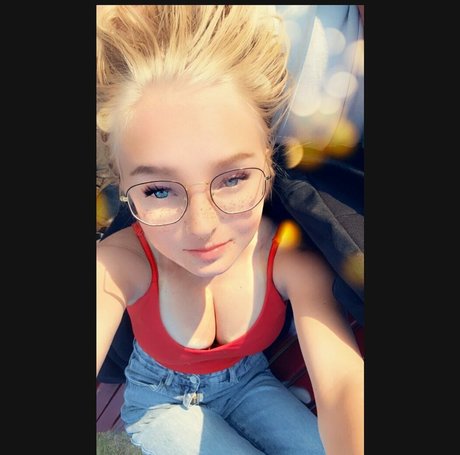 blonde vivi nackte archiv