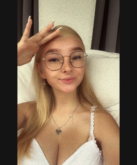 blonde vivi Profilbild