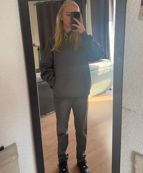 blonde vivi top sexy foto